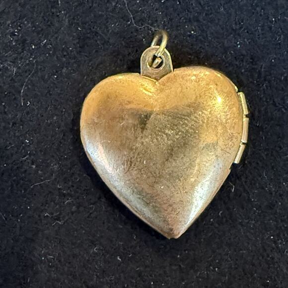 VTG Gold Tone Two Sisters Best Friends Love Heart Photo Locket Charm Pendant - Picture 3 of 7